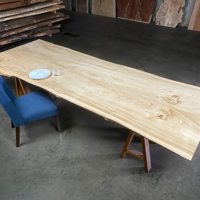 Doğal ağaç masa modeli özel tasarım ahşap masa